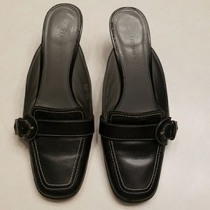 3/$10! Black Etienne Aigner leather slide
